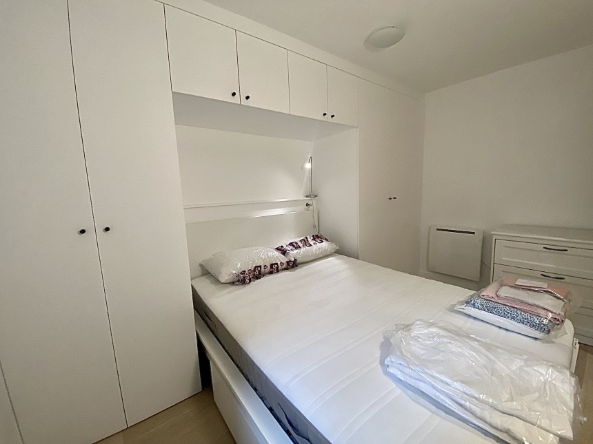 MEUBLÉ – 1 chambre – 37,1 m2 – Paris 17ème – Rue des Acacias – 1er étage sans ascenseur –  Loyer charges comprises : 1.500 €