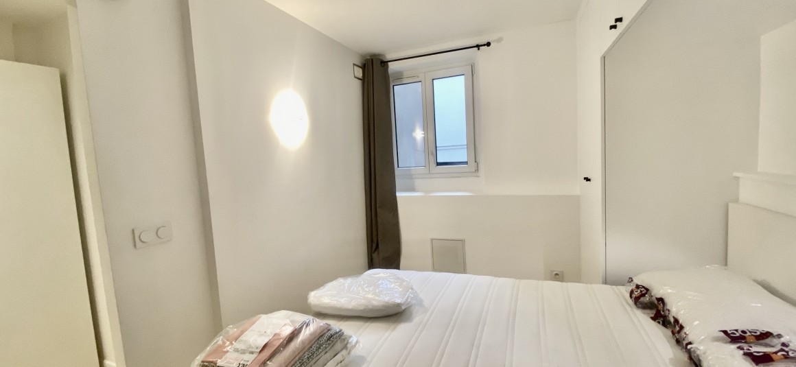 MEUBLÉ – 1 chambre – 37,1 m2 – Paris 17ème – Rue des Acacias – 1er étage sans ascenseur –  Loyer charges comprises : 1.500 €
