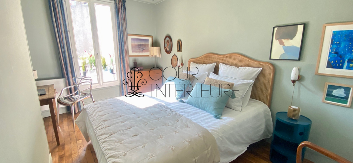 MEUBLÉ – 1 chambre – 40 m2 – Paris 18ème – Rue Duhesme (Lamarck) – 4ème étage avec ascenseur – Loyer charges comprises : 1.700 euros