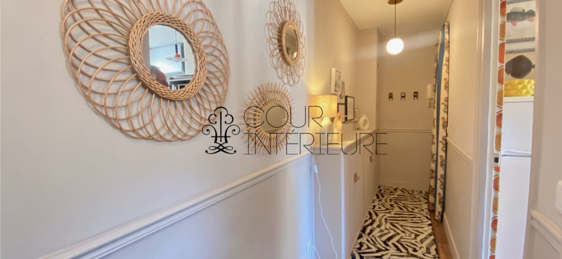 MEUBLÉ – 1 chambre – 40 m2 – Paris 18ème – Rue Duhesme (Lamarck) – 4ème étage avec ascenseur – Loyer charges comprises : 1.700 euros