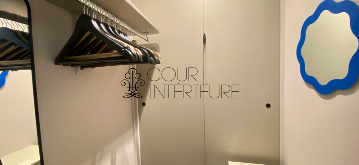 MEUBLÉ – 1 chambre – 40 m2 – Paris 18ème – Rue Duhesme (Lamarck) – 4ème étage avec ascenseur – Loyer charges comprises : 1.700 euros