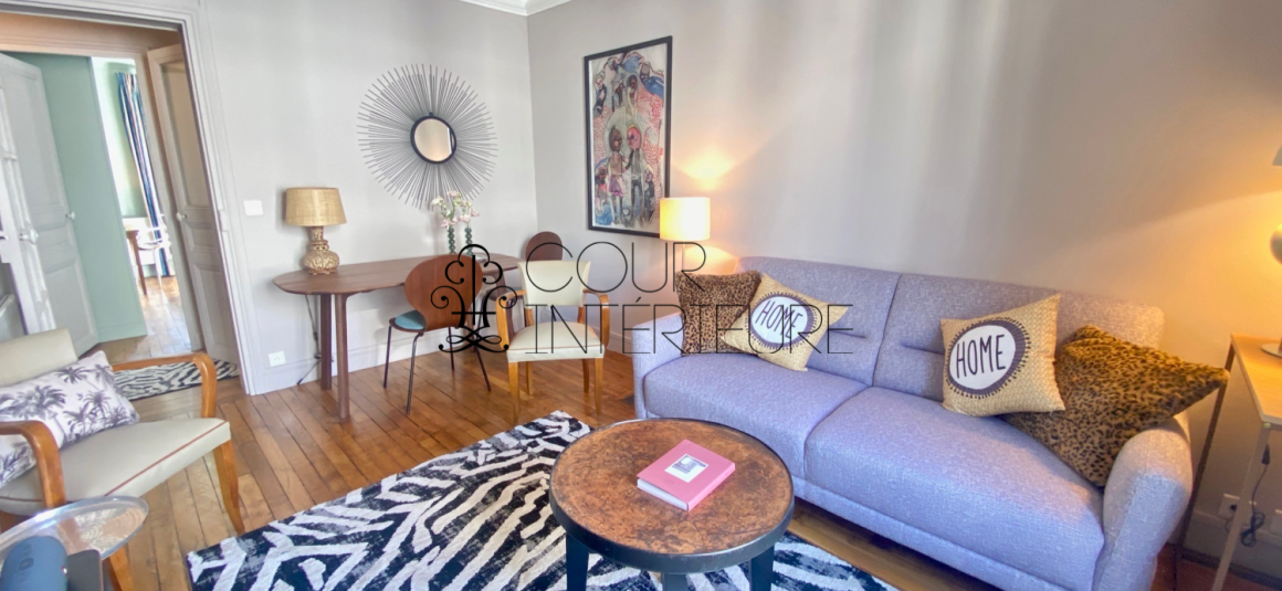 MEUBLÉ – 1 chambre – 40 m2 – Paris 18ème – Rue Duhesme (Lamarck) – 4ème étage avec ascenseur – Loyer charges comprises : 1.700 euros