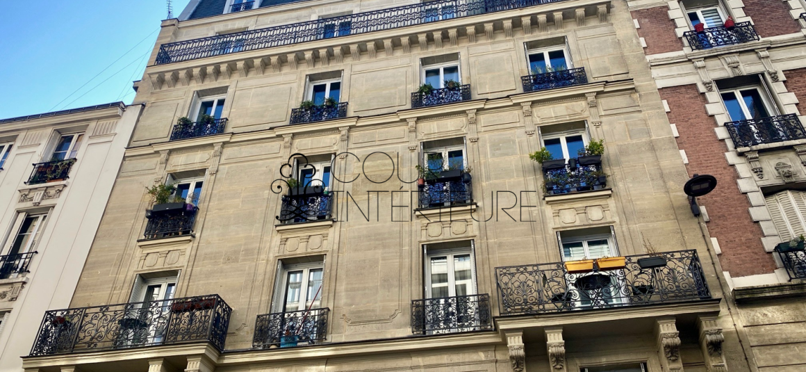 MEUBLÉ – 1 chambre – 40 m2 – Paris 18ème – Rue Duhesme (Lamarck) – 4ème étage avec ascenseur – Loyer charges comprises : 1.700 euros