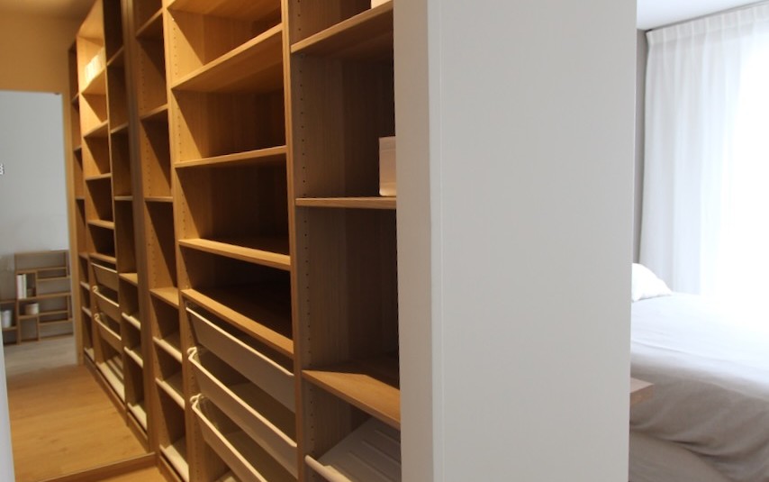 MEUBLÉ – 1 chambre – 55 m2 + Grande terrasse 21 m2 – Paris 17ème – Rue des Ternes – 6ème étage ascenseur – Loyer charges comprises : 2.790 € (chauffage et eau chaude compris et internet compris) – Possibilité parking en sus
