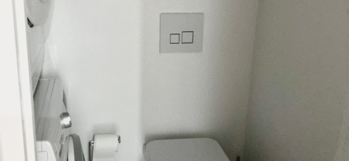 MEUBLÉ – Clichy (92) – rue Castérès – Refait à neuf – 1 chambre – 48 m2 – 1er étage ascenseur – Loyer charges comprises : 1.570 euros