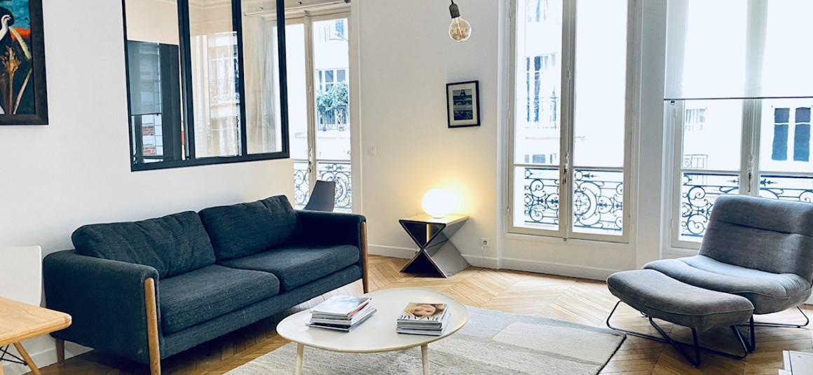 MEUBLÉ – 2 chambres – Paris 16ème – Rue Chalgrin – Petit balcon – 65  m2 – 1er étage ascenseur – Loyer charges comprises : 3.000 euros cc