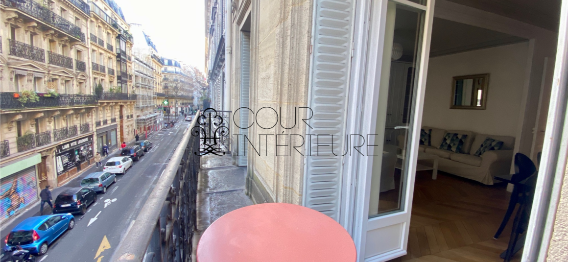 MEUBLÉ – 1 Chambre + double séjour – 55 m2 – Rue Legendre (haut Batignolles) – 2ème étage ascenseur – balcon filant – Loyer charges comprises : 2.050 euros