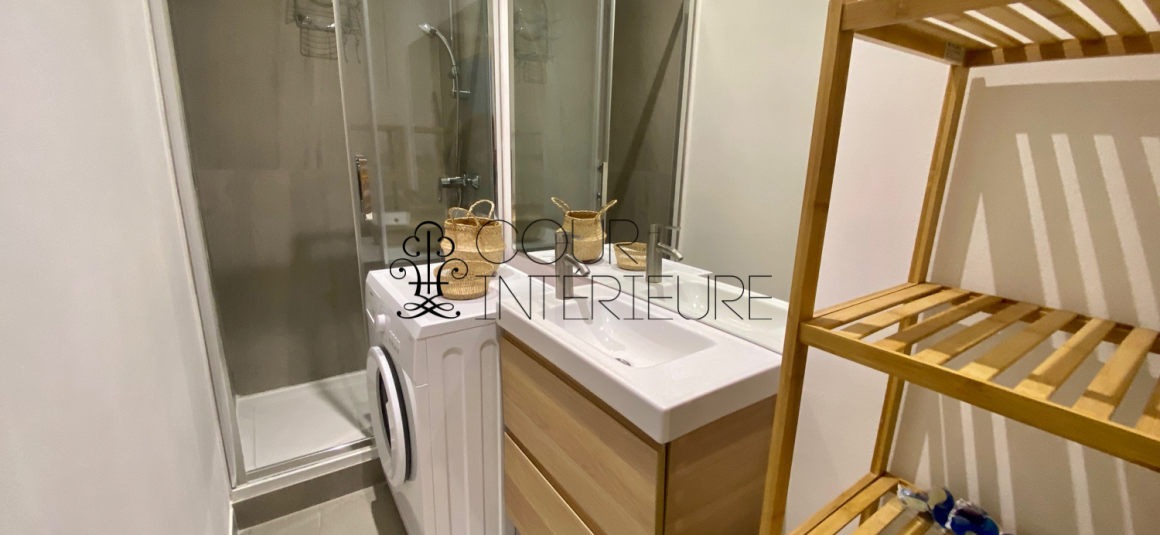MEUBLÉ – 1 Chambre + double séjour – 55 m2 – Rue Legendre (haut Batignolles) – 2ème étage ascenseur – balcon filant – Loyer charges comprises : 2.050 euros