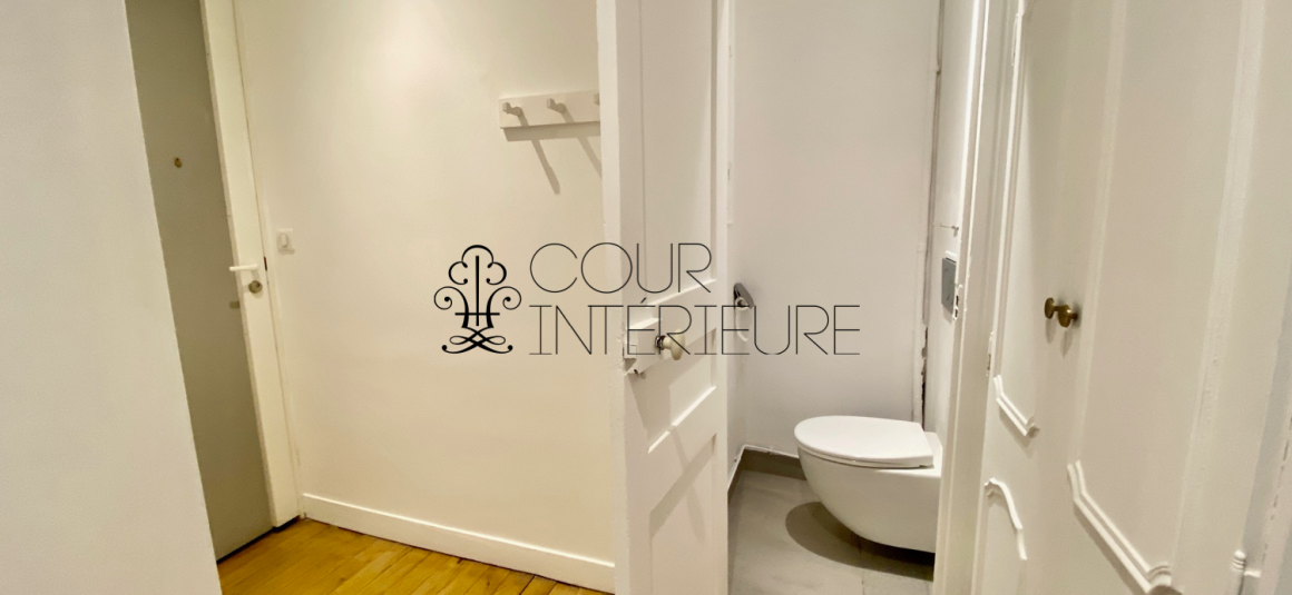 MEUBLÉ – 1 Chambre + double séjour – 55 m2 – Rue Legendre (haut Batignolles) – 2ème étage ascenseur – balcon filant – Loyer charges comprises : 2.050 euros