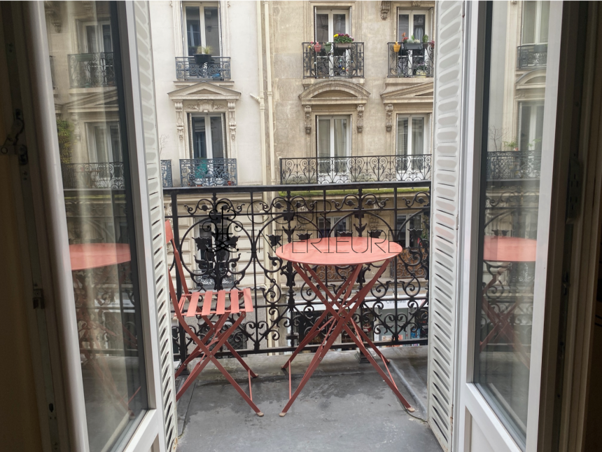 MEUBLÉ – 1 Chambre + double séjour – 55 m2 – Rue Legendre (haut Batignolles) – 2ème étage ascenseur – balcon filant – Loyer charges comprises : 2.050 euros