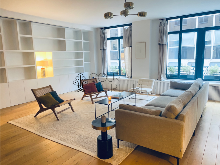 MEUBLÉ grand standing – 4 chambres – Paris 8ème – Marché Treilhard / Parc Monceau – 233 m2 – 1er étage avec ascenseur – Loyer charges comprises : 6.450 euros (chauffage compris et internet)
