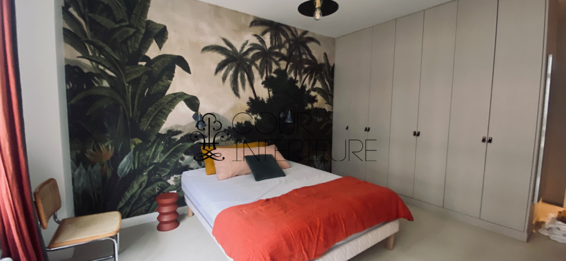 MEUBLÉ grand standing – 4 chambres – Paris 8ème – Marché Treilhard / Parc Monceau – 233 m2 – 1er étage avec ascenseur – Loyer charges comprises : 6.450 euros (chauffage compris et internet)
