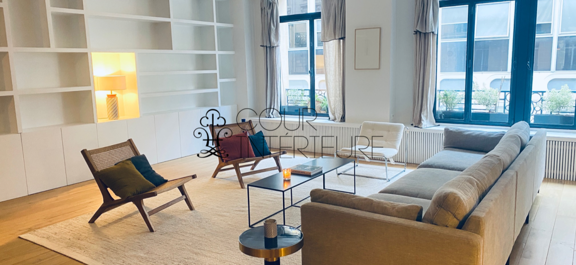 MEUBLÉ grand standing – 4 chambres – Paris 8ème – Marché Treilhard / Parc Monceau – 233 m2 – 1er étage avec ascenseur – Loyer charges comprises : 6.450 euros (chauffage compris et internet)