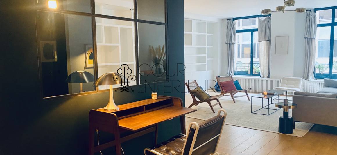 MEUBLÉ grand standing – 4 chambres – Paris 8ème – Marché Treilhard / Parc Monceau – 233 m2 – 1er étage avec ascenseur – Loyer charges comprises : 6.450 euros (chauffage compris et internet)