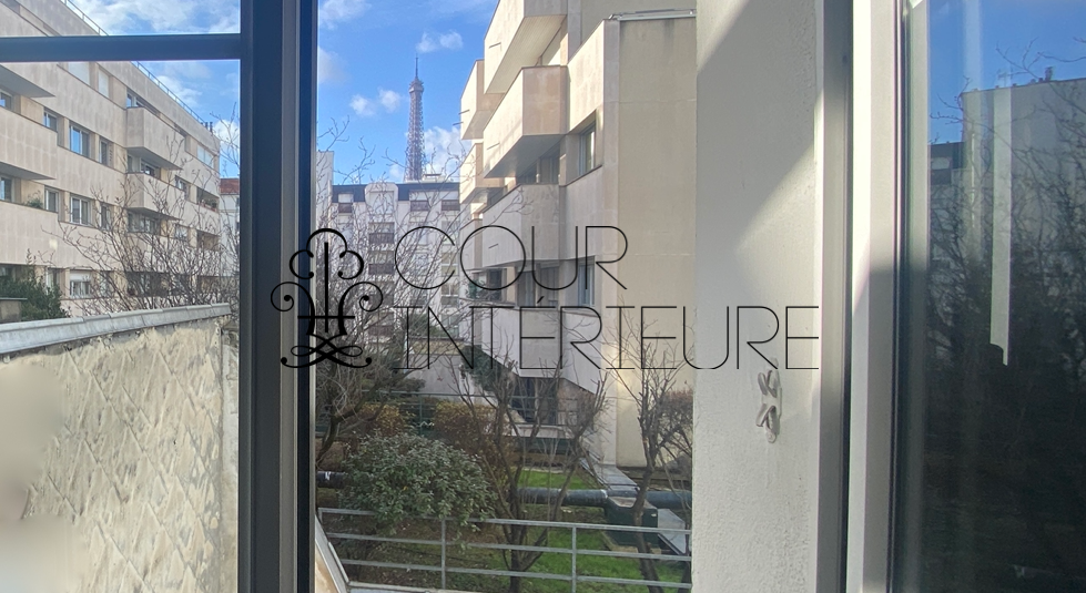MEUBLÉ – Studio – 21 m2 – Paris 7ème – Belle vue Tour Eiffel – Rue Jean Nicot – 3ème étage ascenseur – Loyer charges comprises : 1.100 euros