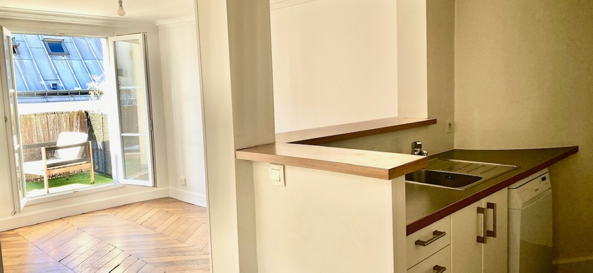 VIDE – Paris 9ème – Square Montholon – 1 chambre – 39 m2 + Terrasse plein ciel – Paris 9ème – Square Montholon – 5ème étage avec ascenseur – Loyer charges comprises : 1.474 euros