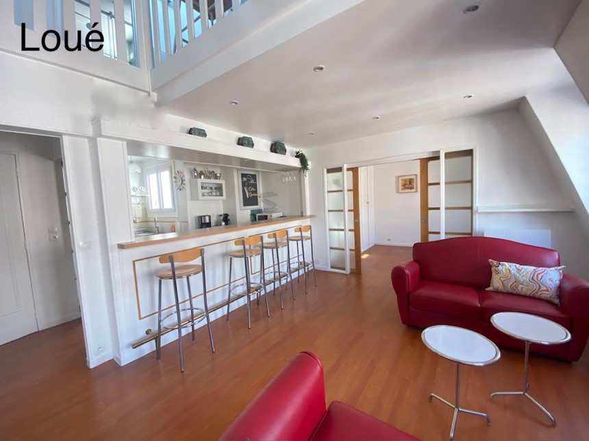 MEUBLÉ – Duplex de 2 CHAMBRES – PARIS 18ème – 74 m2 (89 m2 au sol) – Rue d’Orsel (Anvers – Montmartre) – 5ème et dernier étage avec ascenseur – Loyer charges comprises : 2.500 euros + possibilité parking en sous-sol dans l’immeuble 150 euros MEUBLÉ – Duplex de 2 CHAMBRES – PARIS 18ème – 74 m2 (89 m2 au sol) – Rue d’Orsel (Anvers – Montmartre) – 5ème et dernier étage avec ascenseur – Loyer charges comprises : 2.500 euros + possibilité parking en sous-sol dans l’immeuble 150 euros