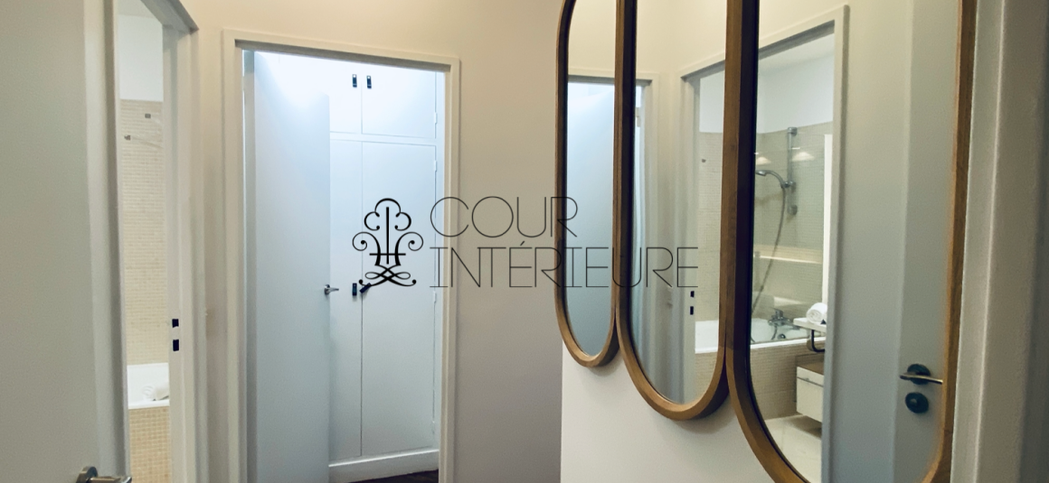 MEUBLÉ – 1 chambre – 51 m2 – Paris 8ème – Rue Beaujon – Métro : Etoile – 5ème étage ascenseur – Loyer charges comprises : 2.100 €
