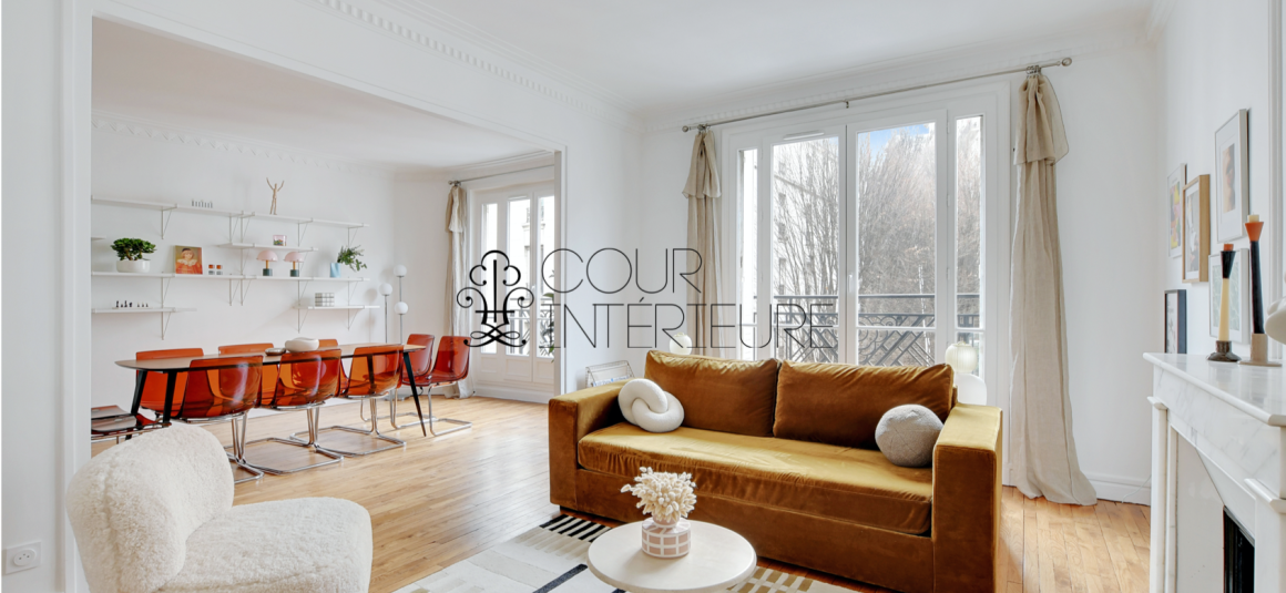 MEUBLÉ – Rénovation totale de standing – 2 grandes chambres – 97 m2 – Paris 18ème – Rue Lamarck – 3ème étage ascenseur – Loyer charges comprises : 3.850 euros (chauffage collectif)