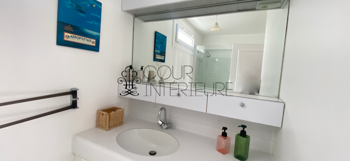 MEUBLÉ – Duplex de 2 CHAMBRES – PARIS 18ème – 74 m2 (89 m2 au sol) – Rue d’Orsel (Anvers – Montmartre) – 5ème et dernier étage avec ascenseur –  Loyer charges comprises : 2.500 euros + possibilité parking en sous-sol dans l’immeuble 150 euros