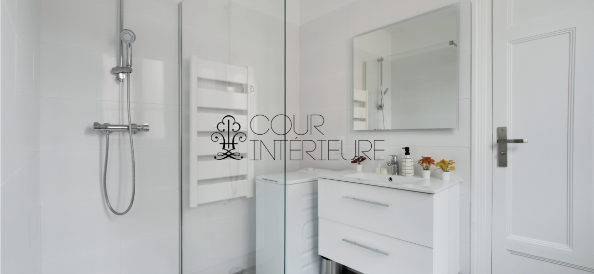 MEUBLÉ – Rénovation totale de standing – 2 grandes chambres – 97 m2 – Paris 18ème – Rue Lamarck – 3ème étage ascenseur – Loyer charges comprises : 3.850 euros (chauffage collectif)