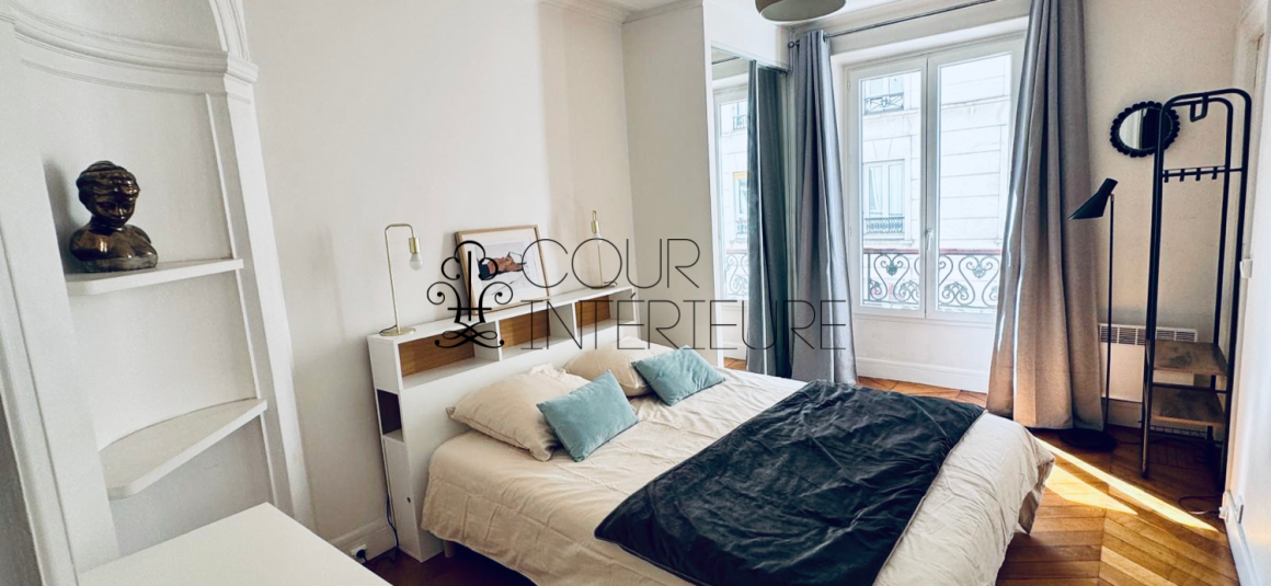 MEUBLÉ – 1 chambre – Paris 17ème – 44 m2 – Coeur Village Batignolles – 2ème sans ascenseur – Loyer charges comprises : 1.850 euros