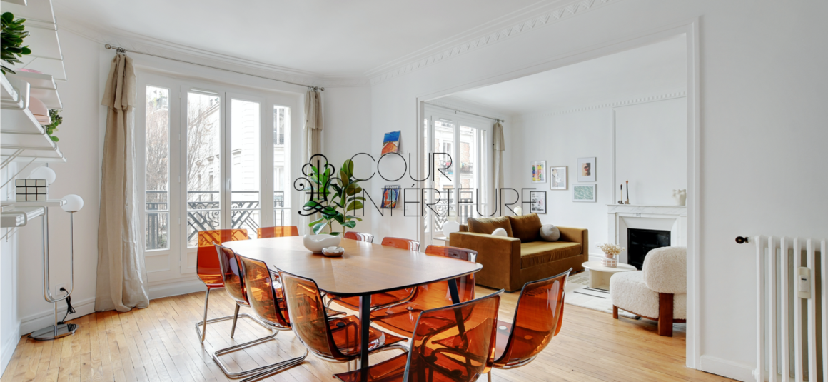 MEUBLÉ – Rénovation totale de standing – 2 grandes chambres – 97 m2 – Paris 18ème – Rue Lamarck – 3ème étage ascenseur – Loyer charges comprises : 3.850 euros (chauffage collectif)