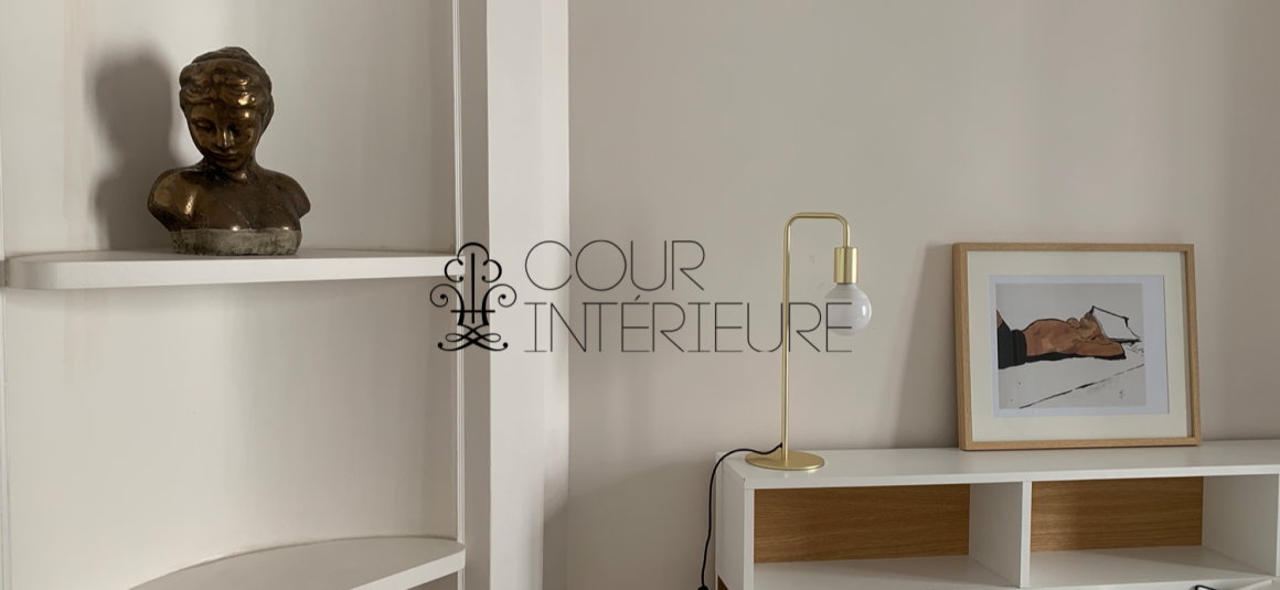 MEUBLÉ – 1 chambre – Paris 17ème – 44 m2 – Coeur Village Batignolles – 2ème sans ascenseur – Loyer charges comprises : 1.850 euros