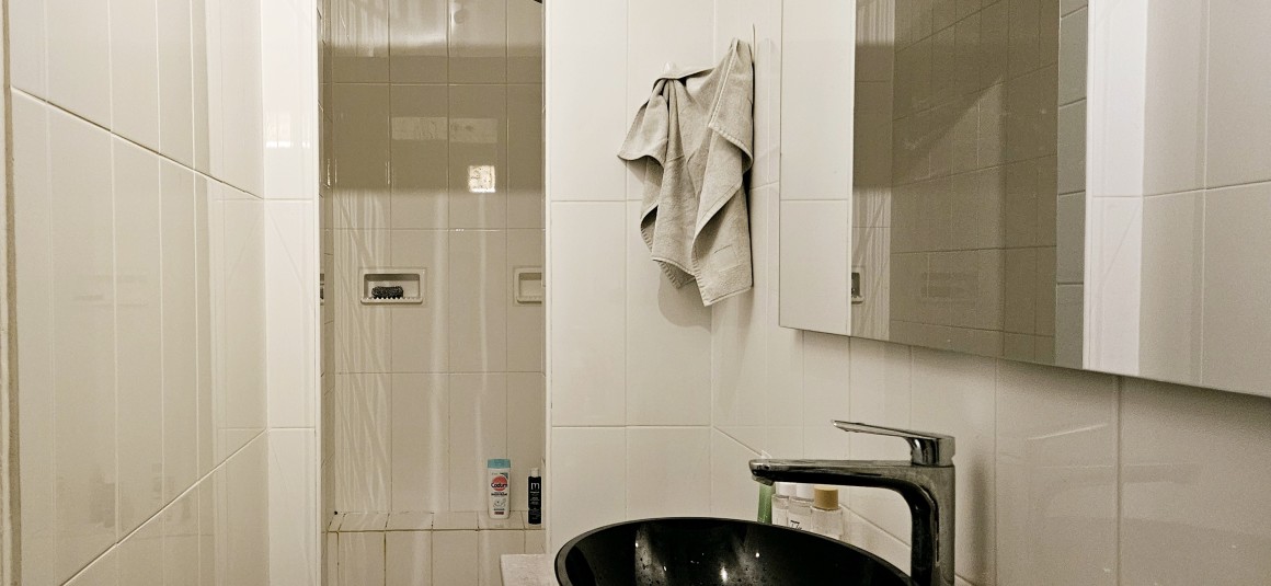 MEUBLÉ – 1 chambre – Paris 16ème – Rue Pergolèse – 64 m2 – 2ème étage avec ascenseur – Loyer charges comprises : 1.850 euros