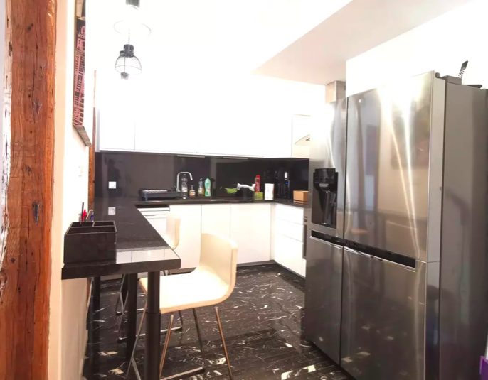 MEUBLÉ – 2 chambres – 80 m2 – Paris 16ème – Rue de la Tour – Balcon – 3ème étage ascenseur – Loyer charges comprises : 3.000 euros