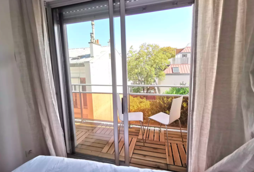MEUBLÉ – 2 chambres – 80 m2 – Paris 16ème – Rue de la Tour – Balcon – 3ème étage ascenseur – Loyer charges comprises : 3.000 euros