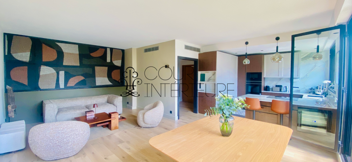 MEUBLÉ – Réfection totale Standing – 3 chambres – 92 Neuilly sur Seine – Pont de Neuilly – 110 m2 – Balcon filant – Climatisation – 3ème étage ascenseur – Loyer charges comprises : 4.100 euros (poss parking en sous-sol en sus)