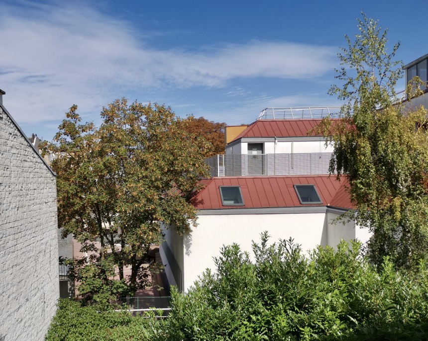 MEUBLÉ – 2 chambres – 80 m2 – Paris 16ème – Rue de la Tour – Balcon – 3ème étage ascenseur – Loyer charges comprises : 3.000 euros