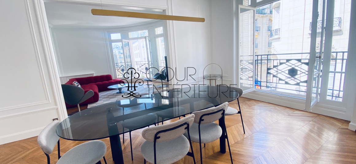 MEUBLÉ – 5 chambres – Paris 16ème – 220 m2 – Rue Cortambert – 3ème étage avec ascenseur – Loyer charges comprises : 9.500 euros (chauffage collectif)