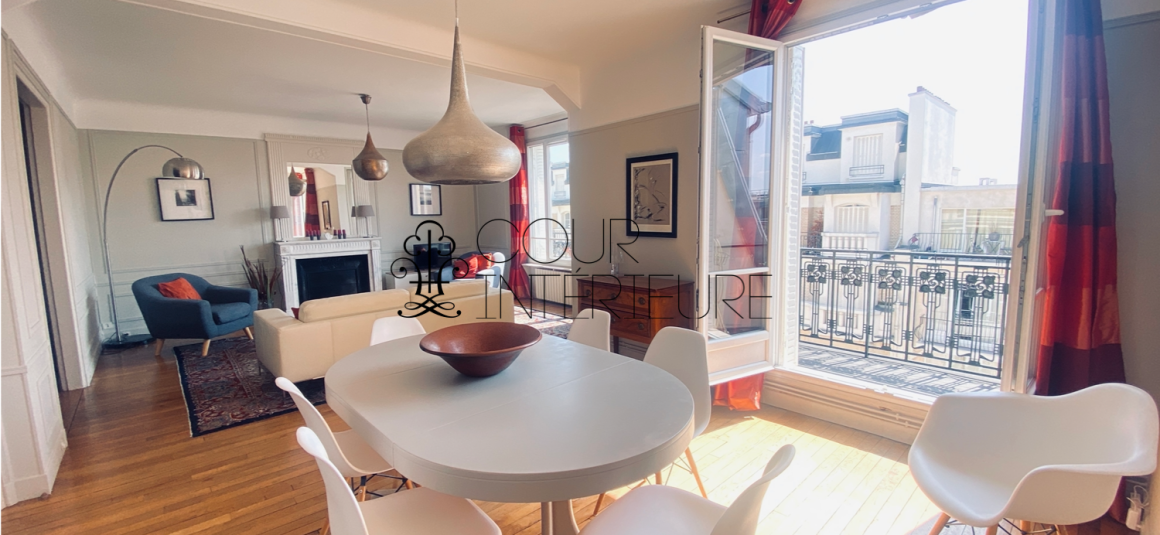MEUBLÉ – 2 chambres + 1 bureau – Paris 17ème – 106 m2 + balcon 3 m2  – Villiers – Levis -7eme et dernier étage avec grand balcon / terrasse  – Loyer charges comprises  : 3.890 euros