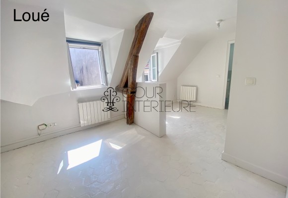 VIDE – Studio / 2 pièces (coin nuit) – 30 m2 – Paris 9ème – Rue Joubert – 5ème et dernier étage avec ascenseur – Loyer charges comprises : 1.180 €
