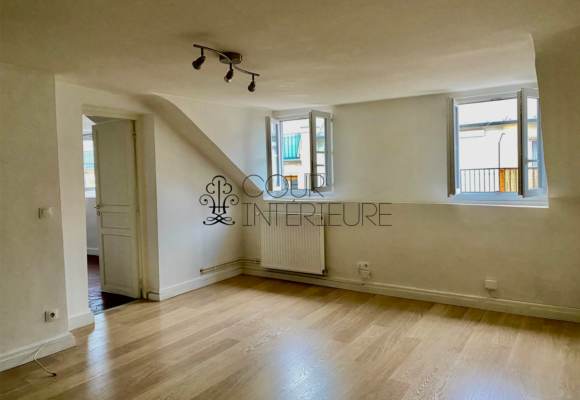 VIDE – 1 chambre – Paris 9ème – Rue Joubert – 40 m2 – 5ème étage avec ascenseur – Loyer charges comprises : 1.311 €