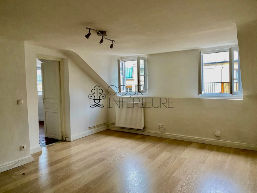 VIDE – 1 chambre – Paris 9ème – Rue Joubert – 40 m2 – 5ème étage avec ascenseur – Loyer charges comprises : 1.311 €