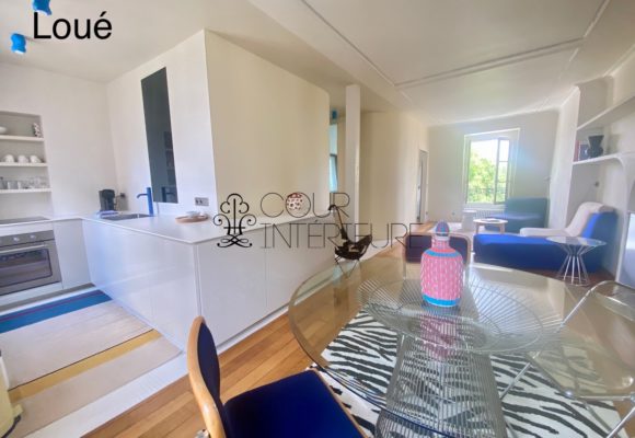 MEUBLÉ – 1 chambre – 47 m2 (50 m2 au sol) – Paris 7ème – Rue Vaneau – 5ème et dernier étage (ascenseur jusqu’au 4ème) – Loyer charges comprises : 2.107 €