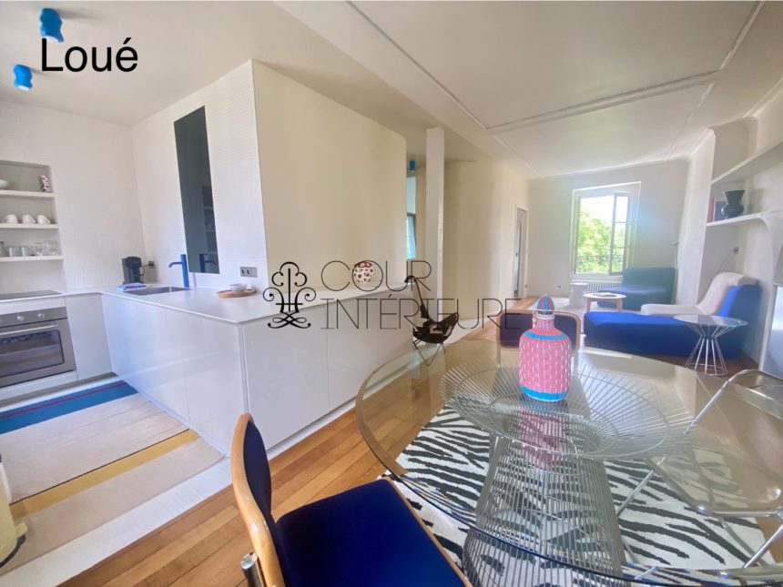MEUBLÉ – 1 chambre – 47 m2 (50 m2 au sol) – Paris 7ème – Rue Vaneau – 5ème et dernier étage (ascenseur jusqu’au 4ème) – Loyer charges comprises : 2.107 €