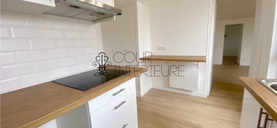 VIDE – 1 chambre – Paris 9ème – Rue Trévise – 40 m2 – 6ème et dernier étage ascenseur – Loyer charges comprises : 1.390 euros