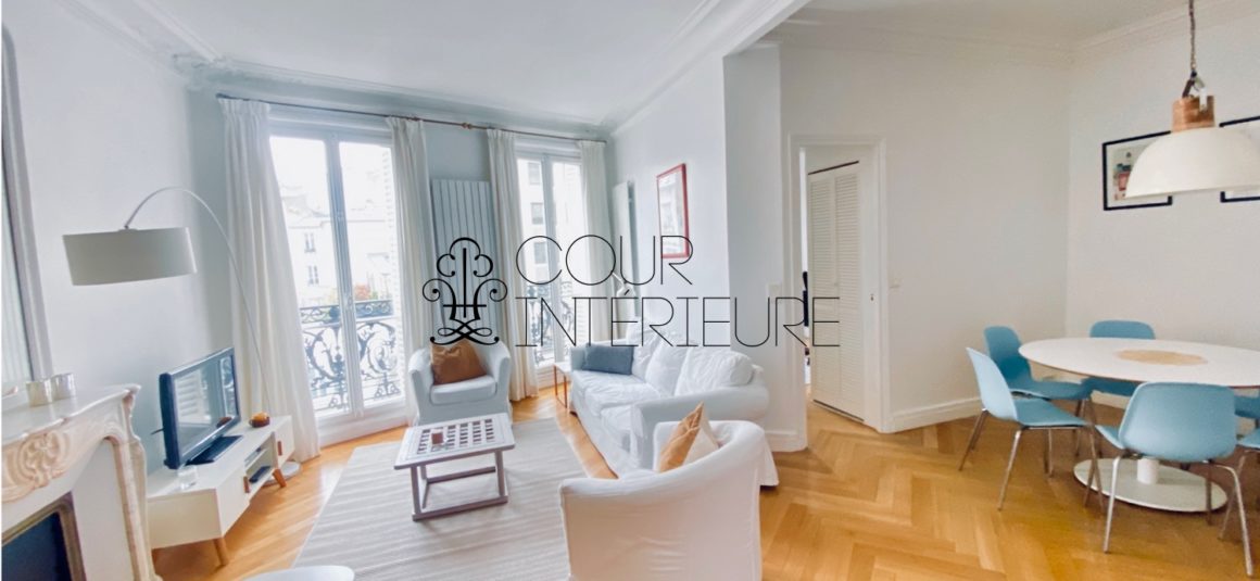 MEUBLÉ – 2 chambres + 1 bureau – 86 m2 – Paris 8ème (limite 17ème) – Ternes / rue Saint Honoré – 3ème étage avec ascenseur – Loyer charges comprises : 3.300 euros + possibilité parking 200 euros