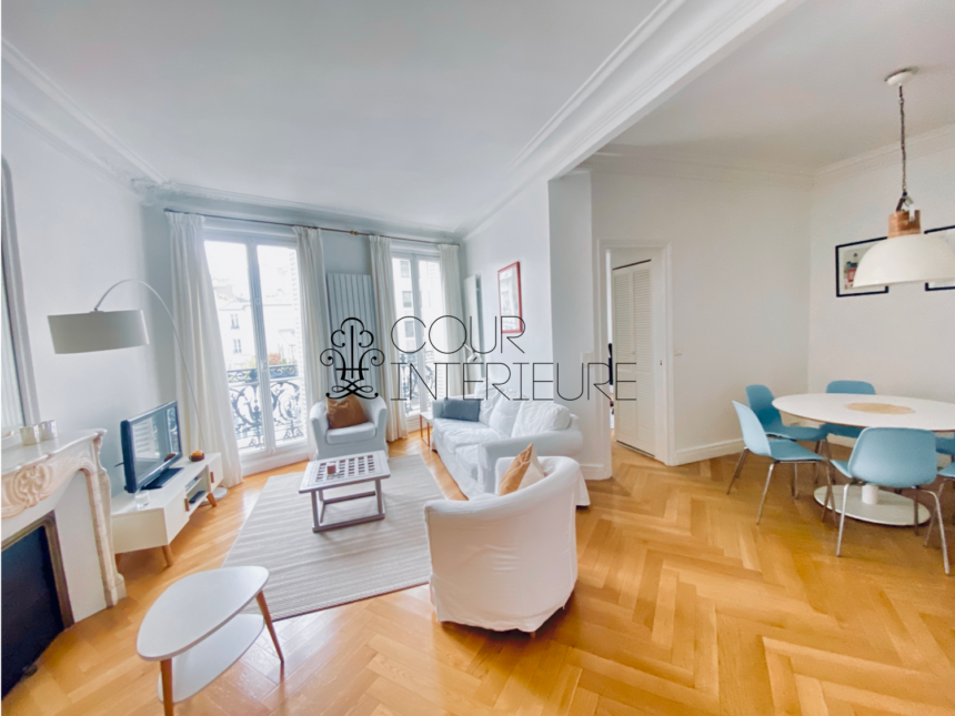 MEUBLÉ – 2 chambres + 1 bureau – 86 m2 – Paris 8ème (limite 17ème) – Ternes / rue Saint Honoré – 3ème étage avec ascenseur – Loyer charges comprises : 3.300 euros + possibilité parking 200 euros