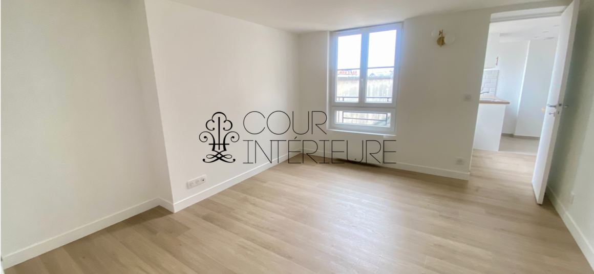 VIDE – 1 chambre – Paris 9ème – Rue Trévise – 40 m2 – 6ème et dernier étage ascenseur – Loyer charges comprises : 1.390 euros