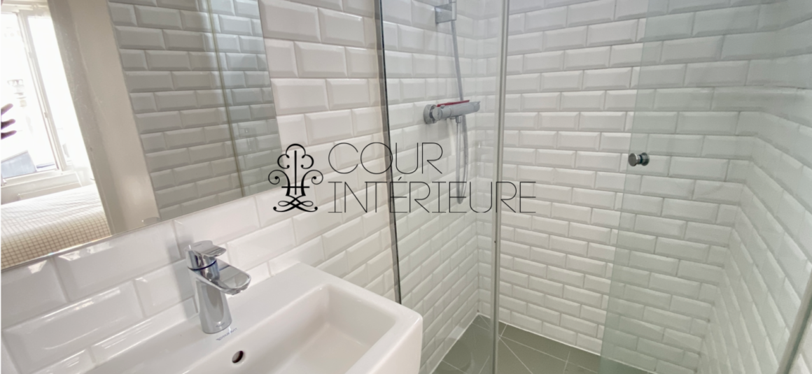 MEUBLÉ – 1 chambre – Paris 17ème – Rue Juliette Lamber – 31 m2 – 6e étage ascenseur jusqu’au 5ème étage – Loyer charges comprises : 1.497 €