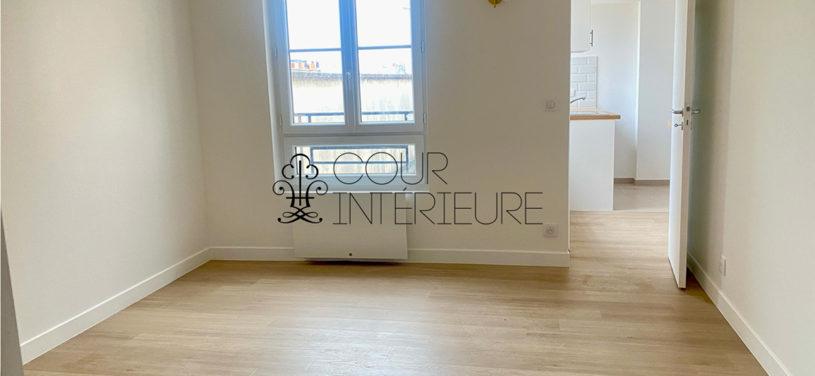 VIDE – 1 chambre – Paris 9ème – Rue Trévise – 40 m2 – 6ème et dernier étage ascenseur – Loyer charges comprises : 1.390 euros