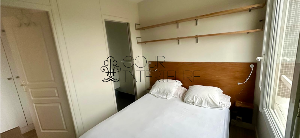 MEUBLÉ – 1 chambre – Paris 14ème – Bld Edgar Quinet – 35 m2 – 8ème étage ascenseur – Loyer charges comprises : 1.400 euros