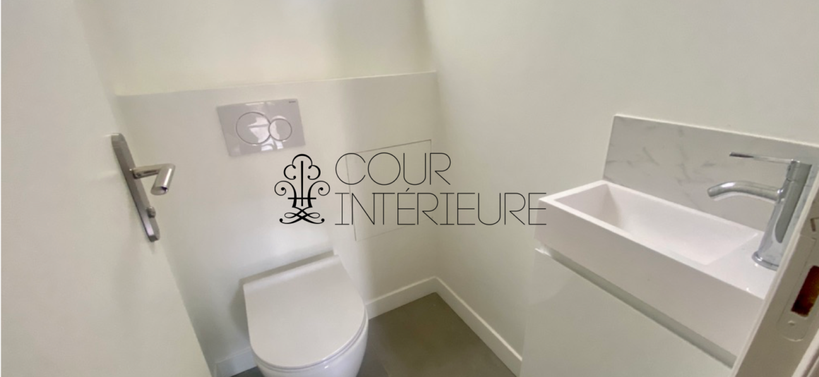 Sans titre57 MEUBLÉ – Rénovation totale – 1 chambre – Paris 8ème – 48 m2 + 3 balcons sur cour et courette – Rue Chambiges (Triangle d’or / Pont de l’Alma) – 5ème étage avec ascenseur – Loyer charges comprises