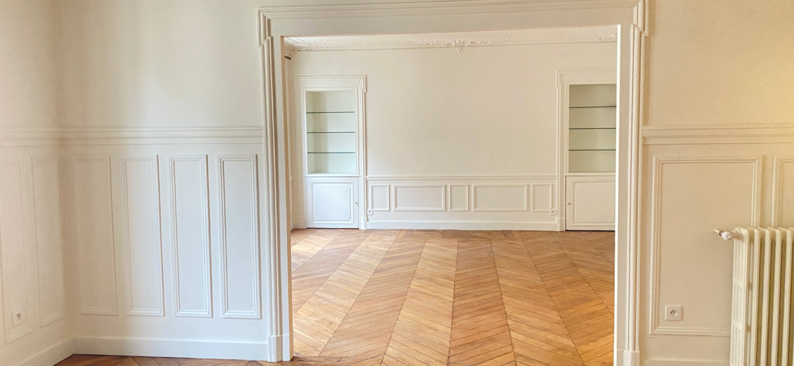 VIDE – Réfection totale – 3 chambres – 131 m2 – Paris 7ème – Rue de Bellechasse – 4ème étage ascenseur – Loyer charges comprises : 5.000 euros