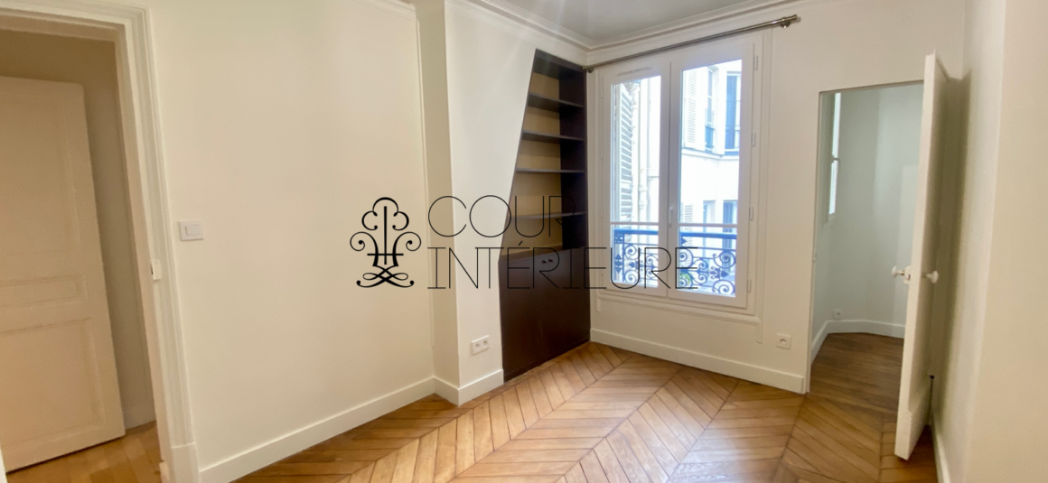 VIDE – Réfection totale – 3 chambres – 131 m2 – Paris 7ème – Rue de Bellechasse – 4ème étage ascenseur – Loyer charges comprises : 5.000 euros